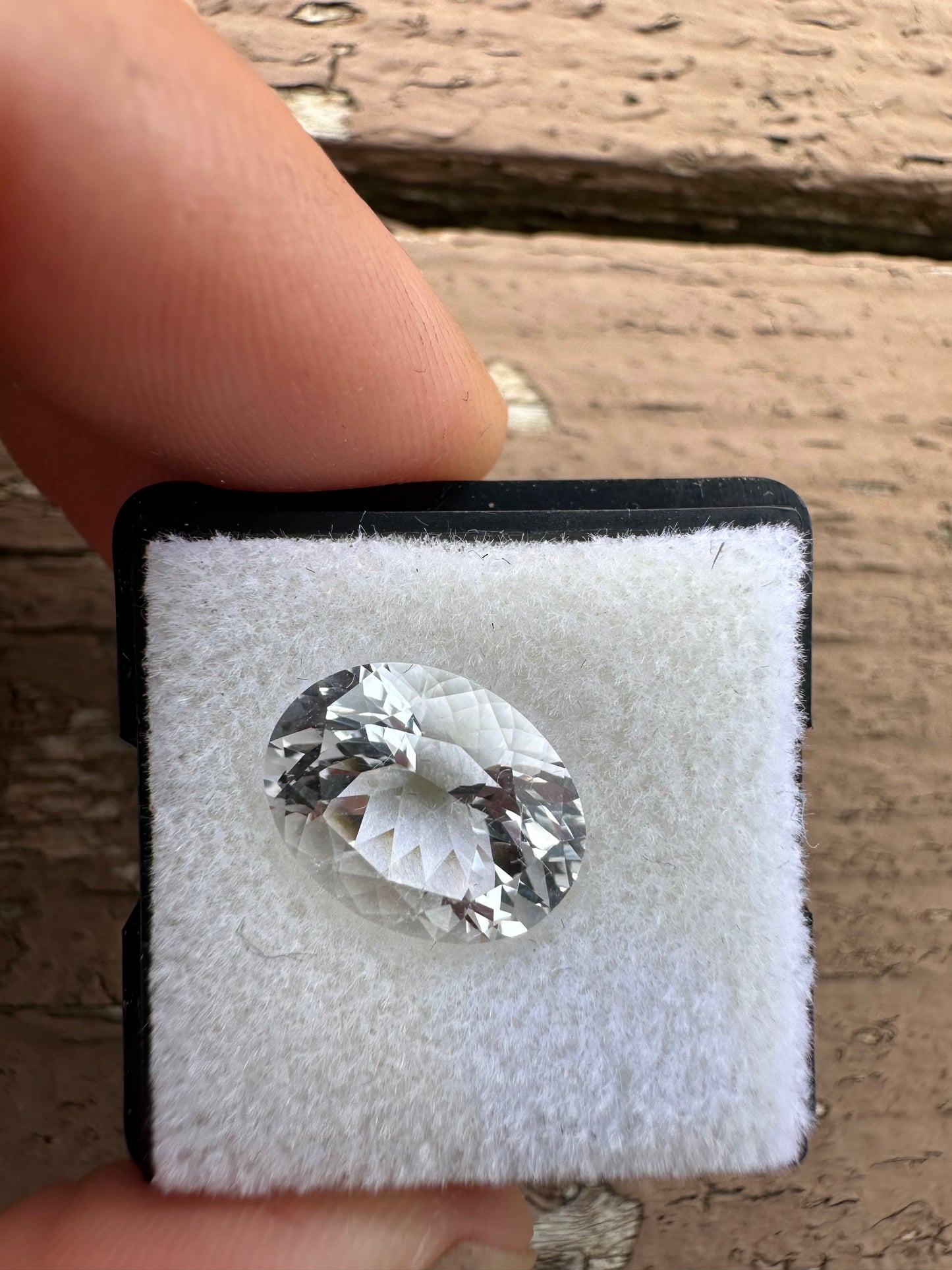 Faceted Herkimer Diamond Oval 3.91 ct, 11.9x9.2 mm