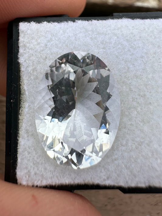 Faceted Herkimer Diamond Oval 8.56 ct, 12.1 x 16 mm