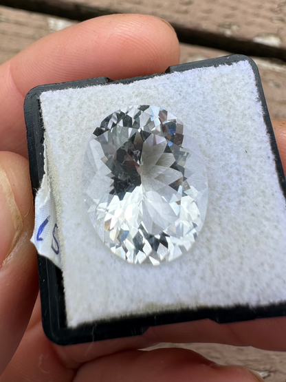 Faceted Herkimer Diamond Oval 9.02 ct, 15.5 x 12.7 mm