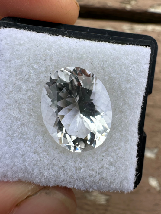 Faceted Herkimer Diamond Oval 5.55 ct, 13.3 x 10.6 mm