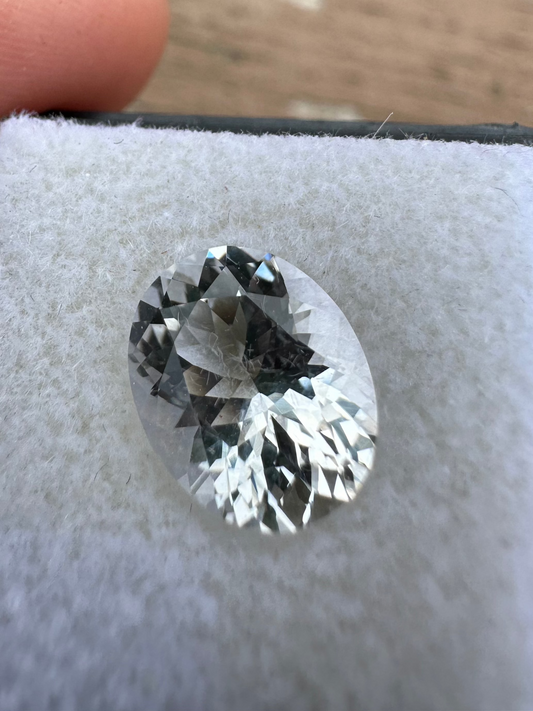 Faceted Herkimer Diamond Oval 3.04 ct, 10.7 x 8.8 mm