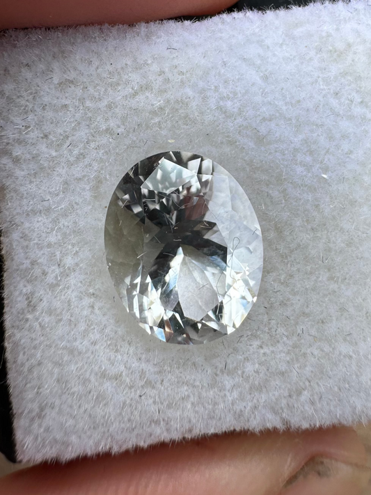 Faceted Herkimer Diamond Oval 3.30 ct, 8.7 x 10.9 mm