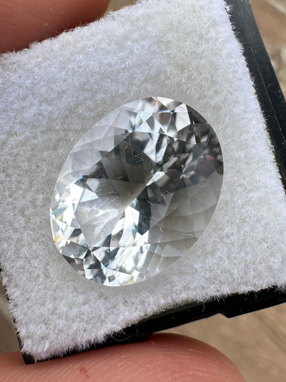 Faceted Herkimer Diamond Oval 7.98 ct, 15 x 11.8 mm