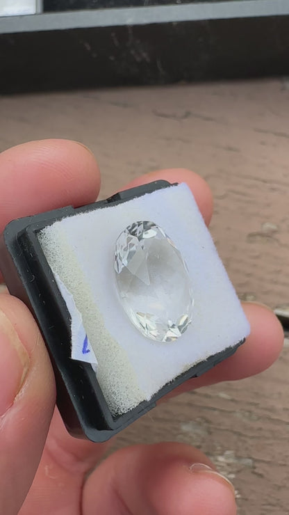 Faceted Herkimer Diamond Oval 9.02 ct, 15.5 x 12.7 mm