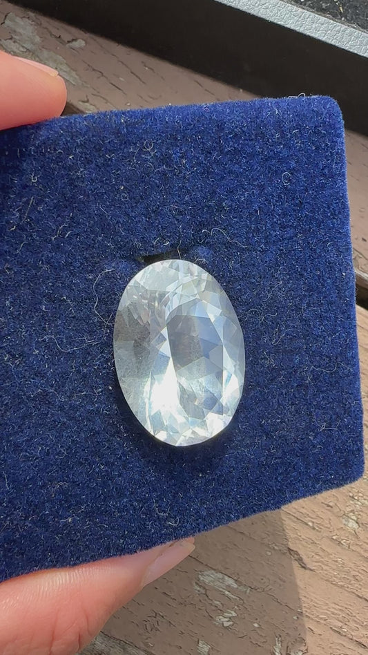 Faceted Herkimer Diamond Oval 45.6 ct, 27.7 x 20.2 mm