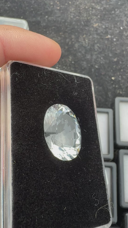 Faceted Herkimer Diamond Oval 14.11 ct, 19 x 14.6 mm